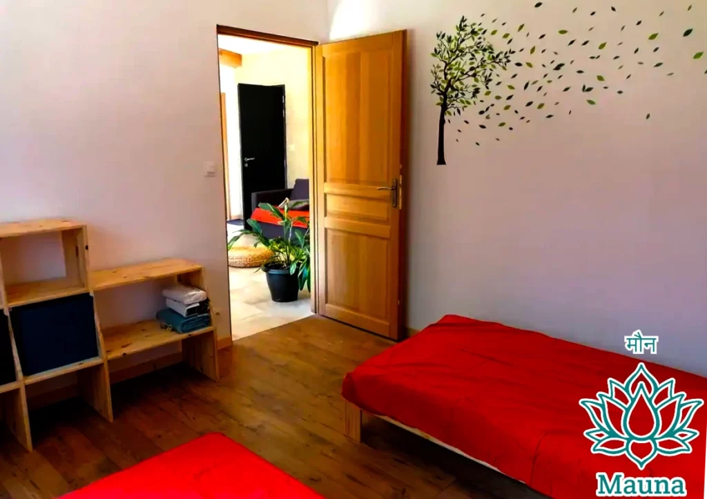 gîte à la ferme : chambre avec deux lits individuels